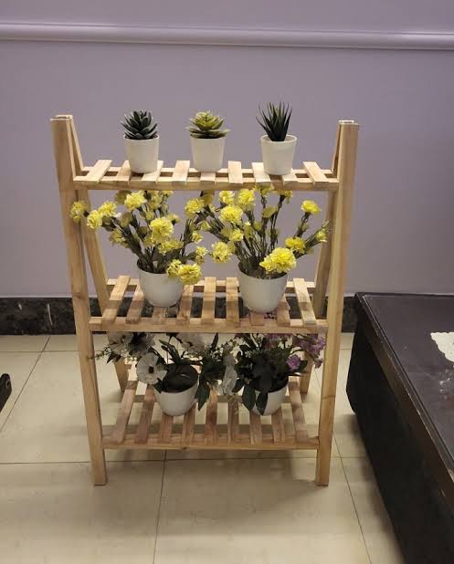 WOODEN DECORATION STAND